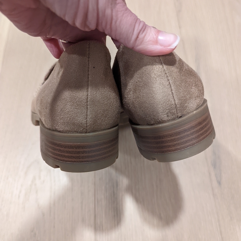 Life Stride Women's Tan Loafers - Picture 2 of 10